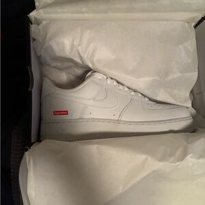 Nike x supreme Air Force 1